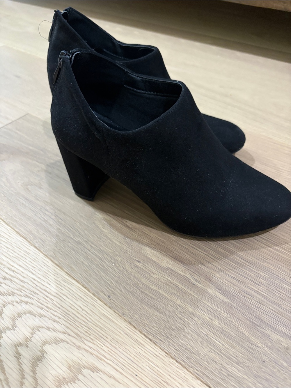 CL by Laundry Heeled Boots Size 8.5